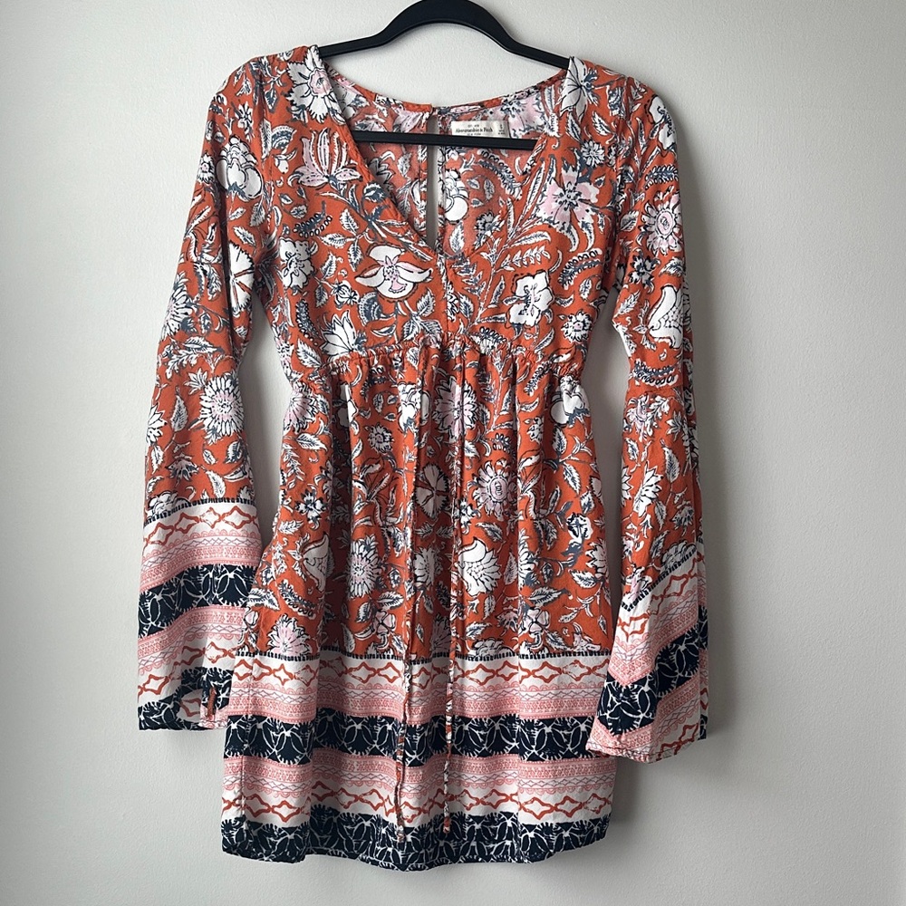 Abercrombie and Fitch Orange Pattern Bell Sleeve Dress Size Small